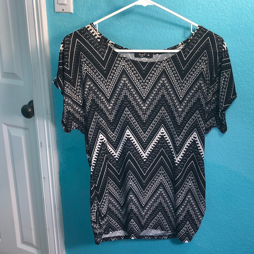 Chevron Size Medium Shirt
